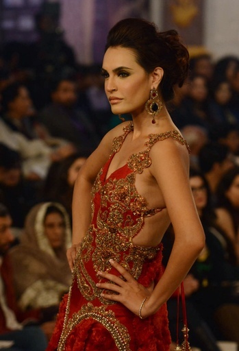 ＜パンテーン・ブライダル・クチュール・ウィーク 2013＞Ammar Shahid