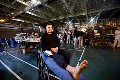 重傷のガザ住民、仏軍艦で治療 エジプト沖