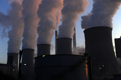 大気中のCO2濃度、史上最高を更新 国連機関発表
