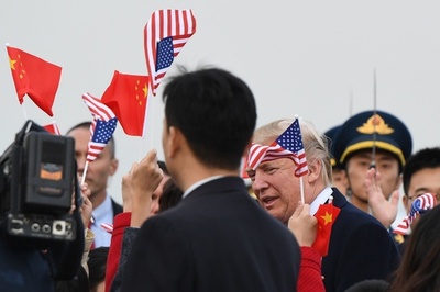 トランプ大統領が中国・北京に到着、北朝鮮問題などを協議へ