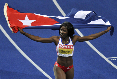 サビネが女子三段跳びを連覇、世界陸上ベルリン大会