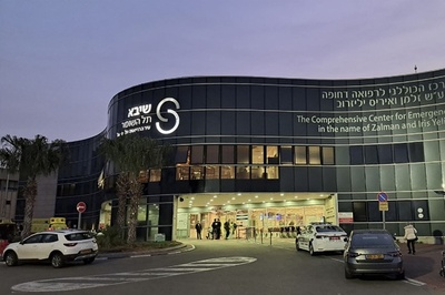 イスラエル首相、全人質解放まで「軍事的圧力かけ続けるのみ」