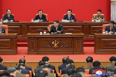 北朝鮮、24年に偵察衛星3基打ち上げ 韓国との和解・統一断念