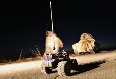 未来の戦闘の主役はロボット兵器に、米研究者