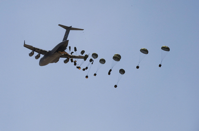 アフガニスタン、増派の米部隊が多国籍軍に合流