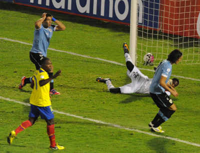 ウルグアイはエクアドルとドロー、W杯南米予選