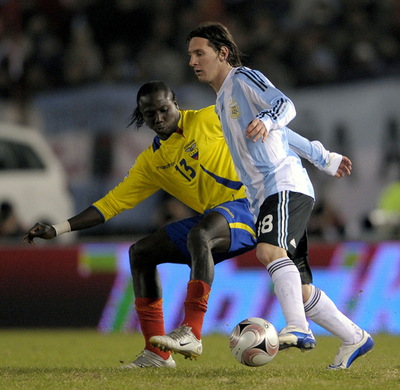 アルゼンチン ホームでエクアドルと引き分ける