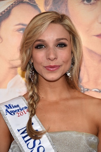 15年ミス・アメリカ決定、NY代表のカザンツェフさん