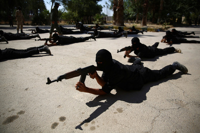 米軍が訓練したシリア反体制派、対IS戦闘参加はわずか4～5人