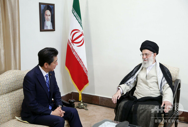 安倍首相、イラン最高指導者と会談 ハメネイ師はトランプ氏との対話拒否