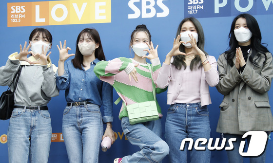 スンヒ、ヒョジョン、ジホ、ミミ、ユビン　(c)news1