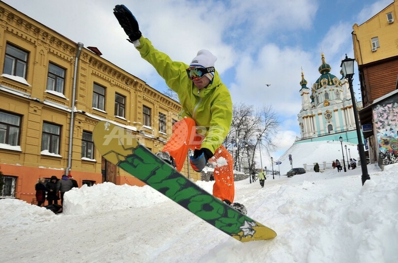 スノーボードや雪かきにいかが？本物のロシアのぼうし allmeansall.org.au