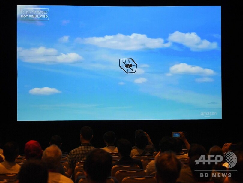 米アマゾン、数か月以内にドローン配送開始へ 最新型機披露
