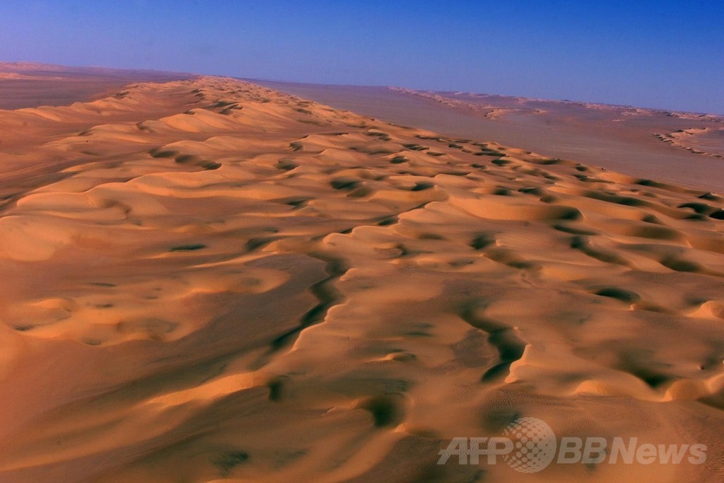 サハラ砂漠に移民300人置き去り 10人死亡 写真1枚 国際ニュース Afpbb News