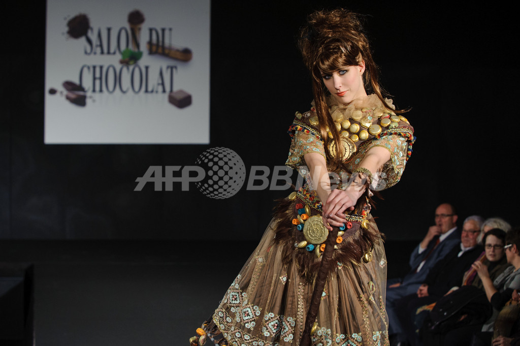 チョコの祭典「サロン・デュ・ショコラ」でファッションショー