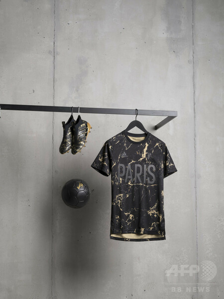注目選手ポグバとコラボ「adidas×Pogba Collection」