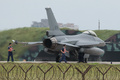 台湾の花蓮空軍基地に駐機する米国製戦闘機F16（2024年5月24日撮影）。(c)Yasuyoshi CHIBA / AFP