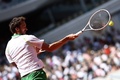 全仏オープンテニス、男子シングルス1回戦。リターンを打つダニール・メドベージェフ（2023年5月30日撮影）。(c)Anne-Christine POUJOULAT / AFP