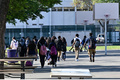 米カリフォルニア州ロサンゼルスで学校に通う生徒（2021年9月10日撮影、資料写真）。(c)Robyn Beck / AFP