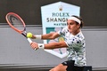 男子テニス、上海オープン、シングルス2回戦。リターンを打つマッティア・ベルッチ（2024年10月5日撮影）。(c)Hector RETAMAL/ AFP