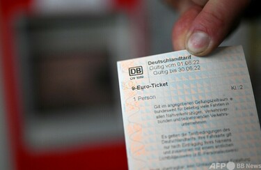ドイツの公共交通乗り放題格安チケット、CO2大幅削減 写真3枚 国際