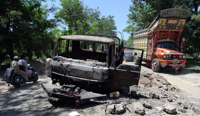 パキスタン北西部の住民避難続く、軍を非難する声も