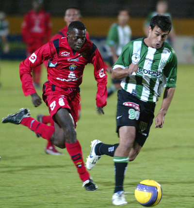 ＜サッカー 07リベルタドーレス杯南米選手権＞バンフィエルド エル・ナシオナルを降し3勝目を挙げる - エクアドル