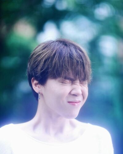 ムグンファ少女「傘をさしてくれたジミンさん、忘れない」