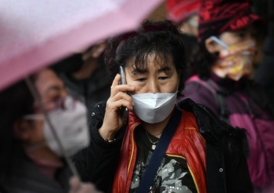 韓国の新型ウイルス感染者1100人超に、中国以外では突出