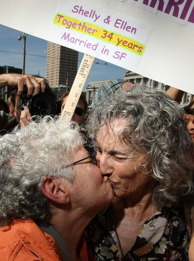 同性婚禁じる法律に違憲判決、カリフォルニア州最高裁