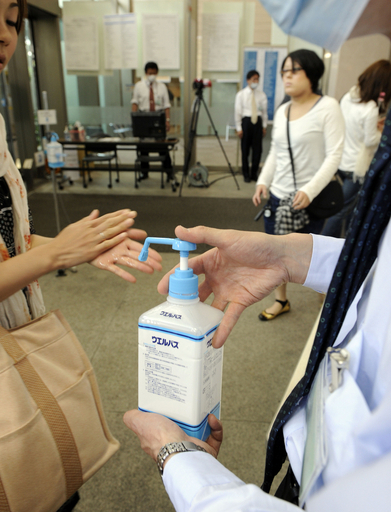 東京都で感染確認、新型インフルエンザ 全世界の感染者数は1万人を突破