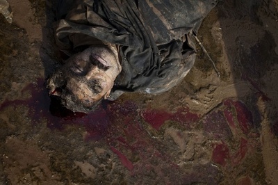 シリア・アレッポの川から78人の処刑遺体、頭部に銃弾1発