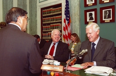 ＜08米大統領選挙＞側近「マケイン氏はブラックベリー開発を支援」