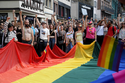 欧州のLGBTQIの生徒・学生、半数以上がいじめを経験 ユネスコ