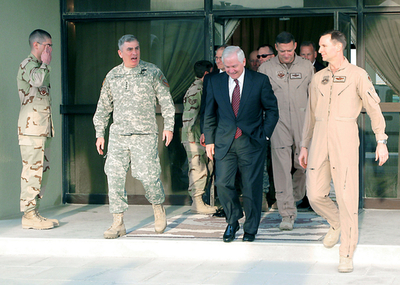 ゲーツ米国防長官、カタール首長と会談 - カタール