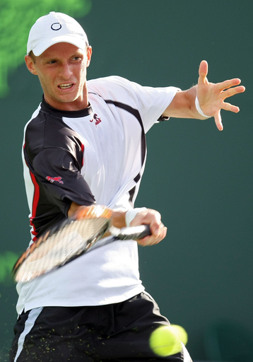 ダビデンコ ティプサレビッチを降し準決勝進出