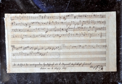 モーツァルトの2楽譜発見、愛用ピアノで来月演奏