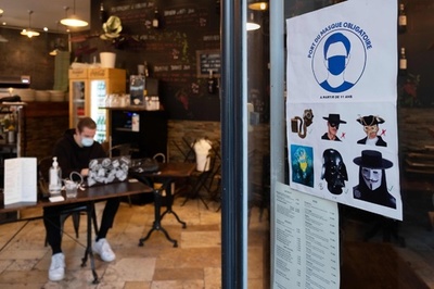 フランス人の過半数がロックダウン違反、コロナ入院患者は第1波上回る