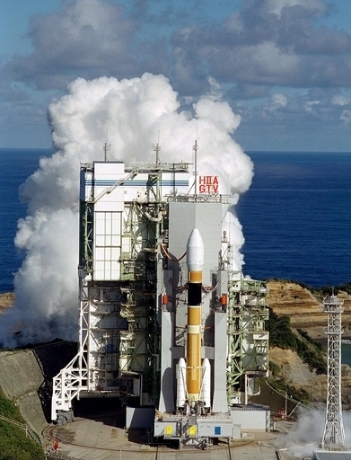 宇宙の軍事利用認める法案、衆院委で可決