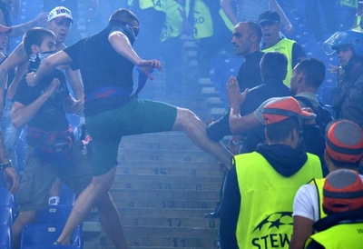 サポーター同士が衝突、ローマと対戦のCSKAファン病院に搬送