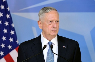 米国防長官、NATOへの「関与抑制」警告 加盟国に負担増要求