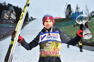 ストフがジャンプ週間3連勝、史上2人目全勝優勝に王手