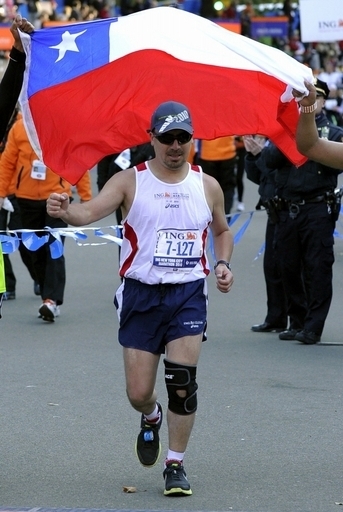 救出されたチリ鉱山作業員のうち4人、療養給付打ち切られる