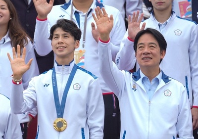 台湾総統、性別騒動のボクサー称賛 パリ五輪金メダル祝福