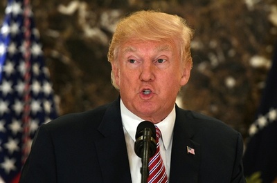 トランプ氏、諮問機関を解散 委員のCEOら次々辞任