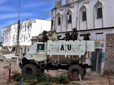 モガディシオで道路脇爆弾爆発、アフリカ連合平和維持軍兵士4人死亡 - ソマリア