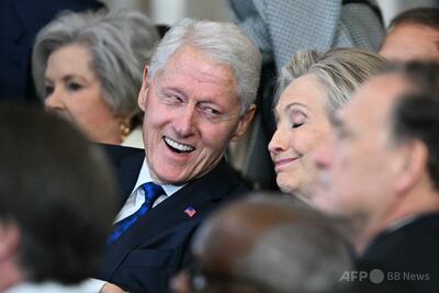 米共和党、クリントン元大統領を議会侮辱罪で訴追へ エプスタイン事件の証言拒否で