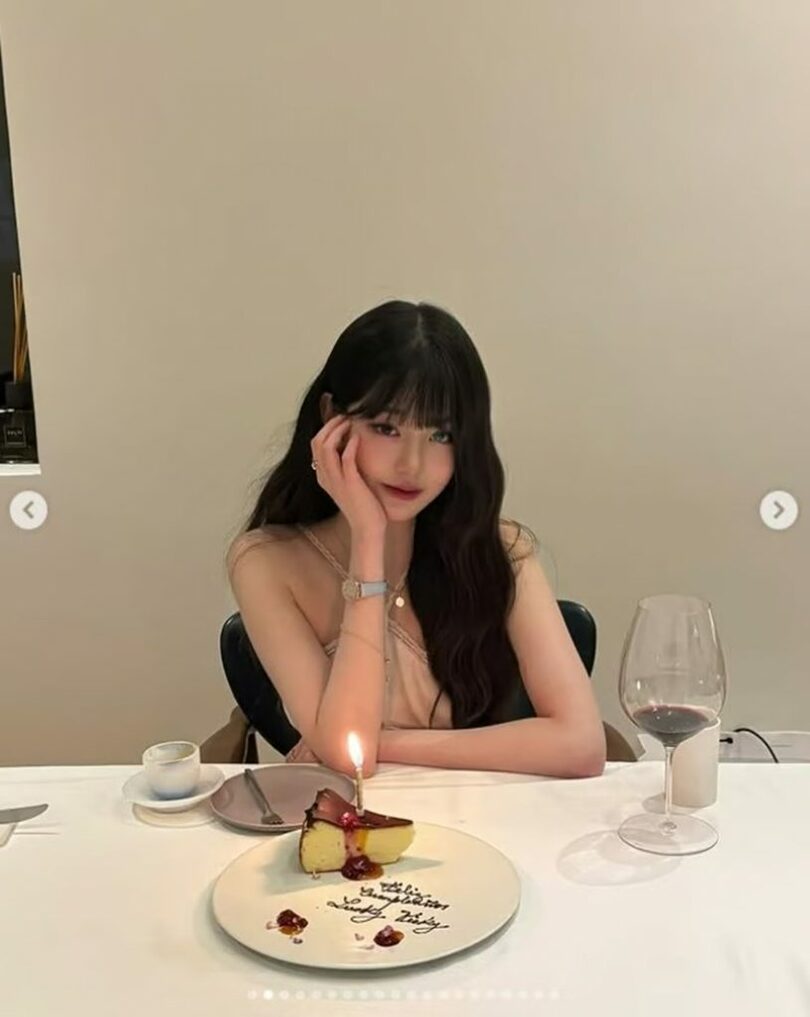 IVE Jang Wonyoung SNS / (c)STARNEWS