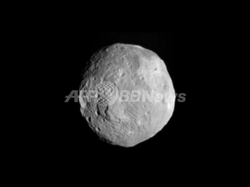 米探査機 ドーン 巨大小惑星ベスタの軌道に入る 写真1枚 国際ニュース Afpbb News