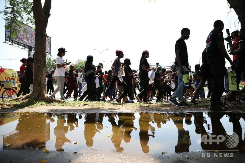 ナイジェリア首都警察、売春の容疑を掛けた女性らをレイプか